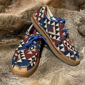 Men’s Twisted X HOOey Loper Moc Toe shoes Size 9